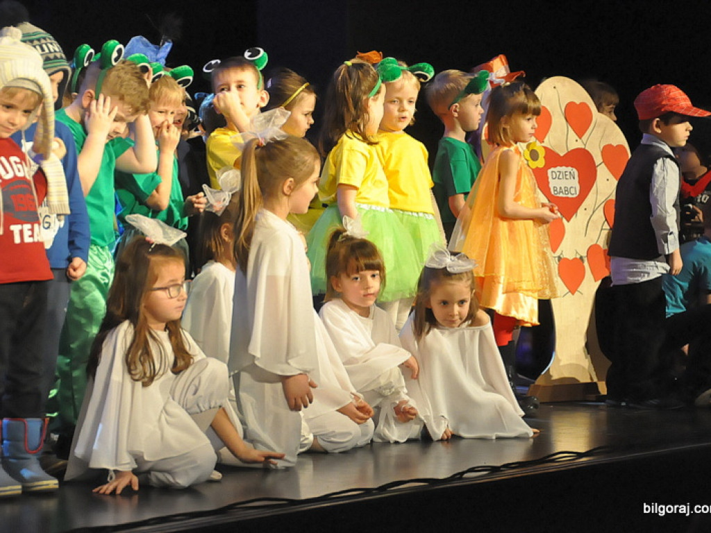 Balet przedszkolaków dla babć i dziadków (FOTO)