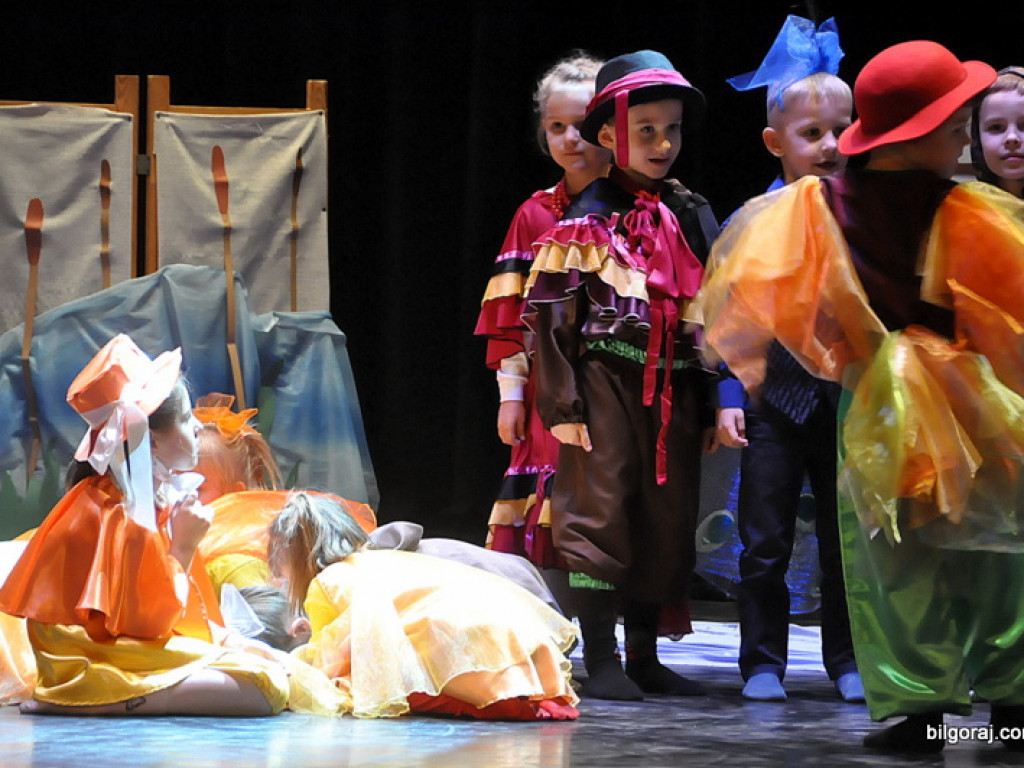 Balet przedszkolaków dla babć i dziadków (FOTO)