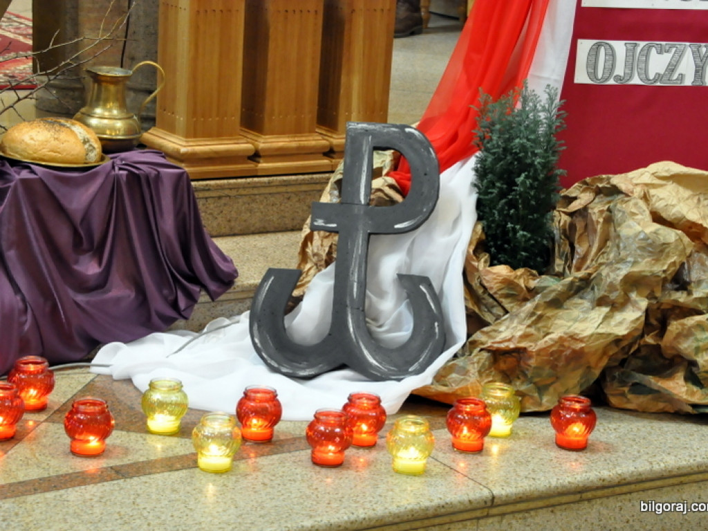 Biłgoraj, uroczystości 74. rocznicy utworzenia Armii Krajowej (FOTO)