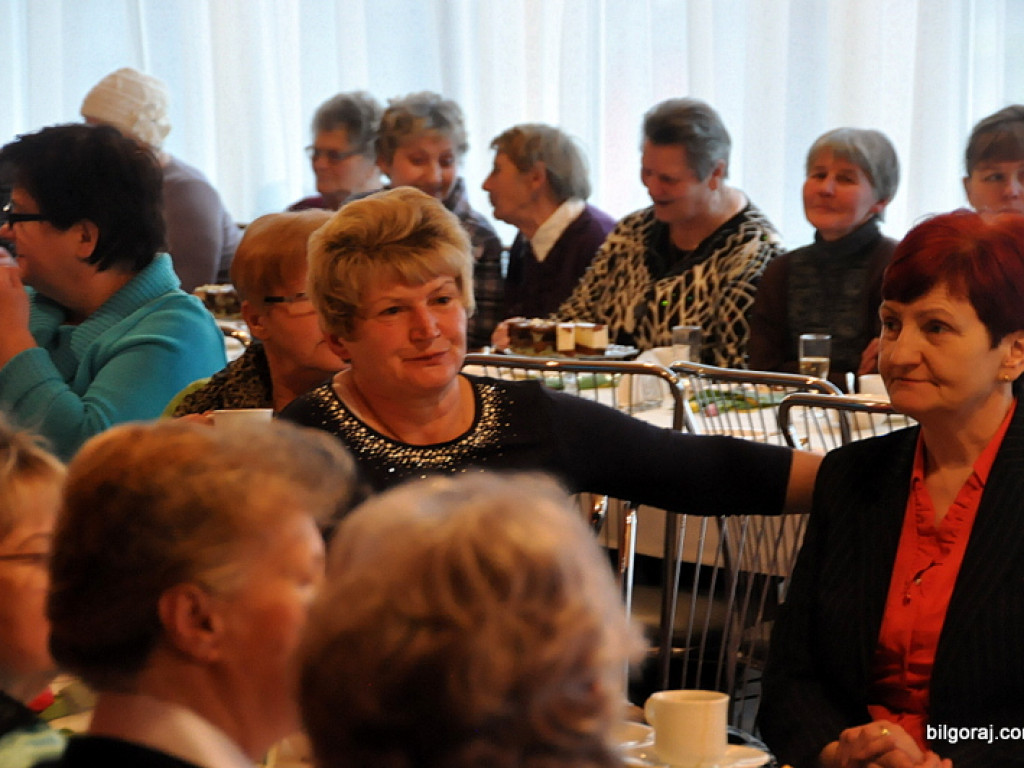 Dzień kobiet w Józefowie (FOTO)