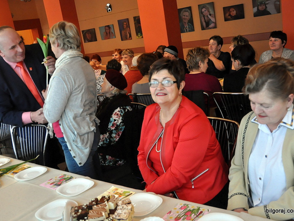 Dzień kobiet w Józefowie (FOTO)