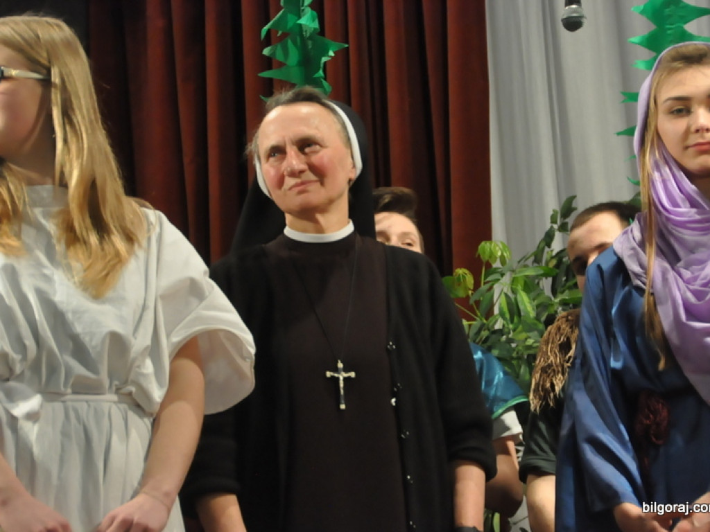 Misterium Męki Pańskiej w wykonaniu uczniów tarnogrodzkiego gimnazjum (FOTO)