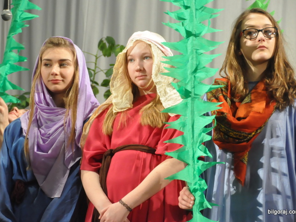 Misterium Męki Pańskiej w wykonaniu uczniów tarnogrodzkiego gimnazjum (FOTO)