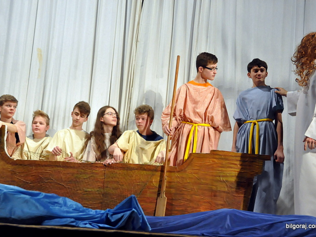 Misterium Męki Pańskiej w wykonaniu uczniów tarnogrodzkiego gimnazjum (FOTO)