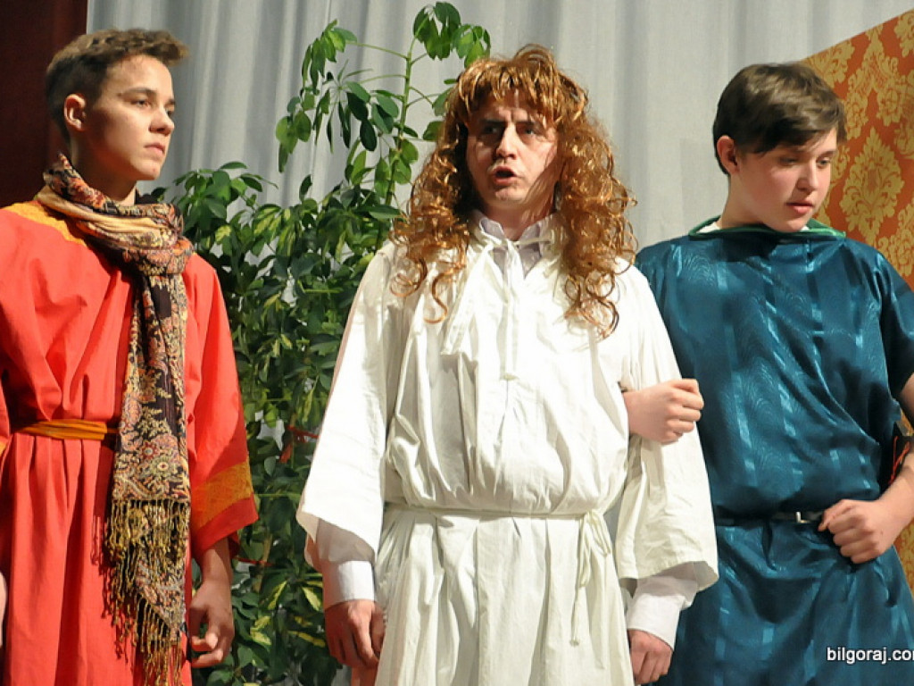 Misterium Męki Pańskiej w wykonaniu uczniów tarnogrodzkiego gimnazjum (FOTO)