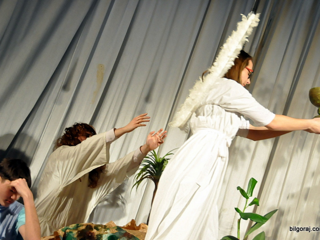 Misterium Męki Pańskiej w wykonaniu uczniów tarnogrodzkiego gimnazjum (FOTO)