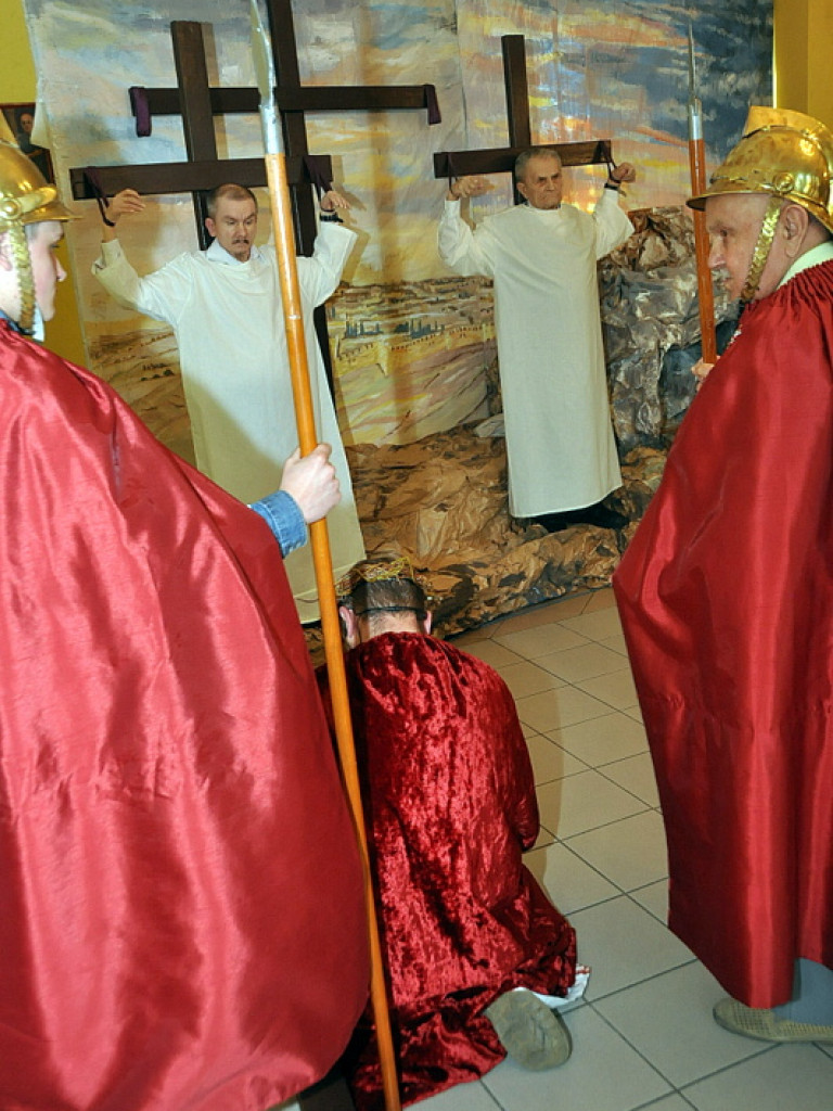 Misterium Męki Pańskiej w DPS dla Kombatantów (FOTO)
