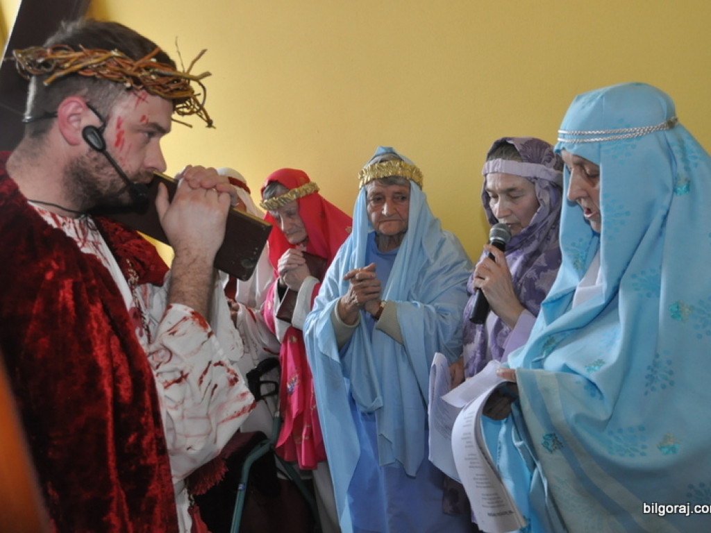 Misterium Męki Pańskiej w DPS dla Kombatantów (FOTO)