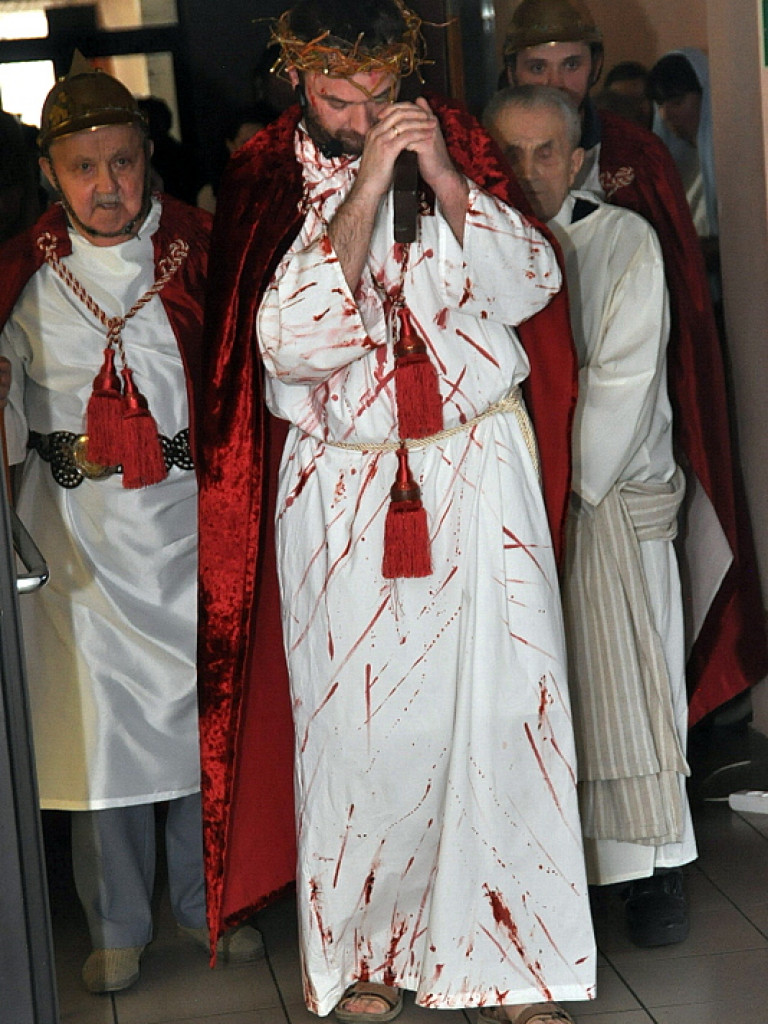 Misterium Męki Pańskiej w DPS dla Kombatantów (FOTO)