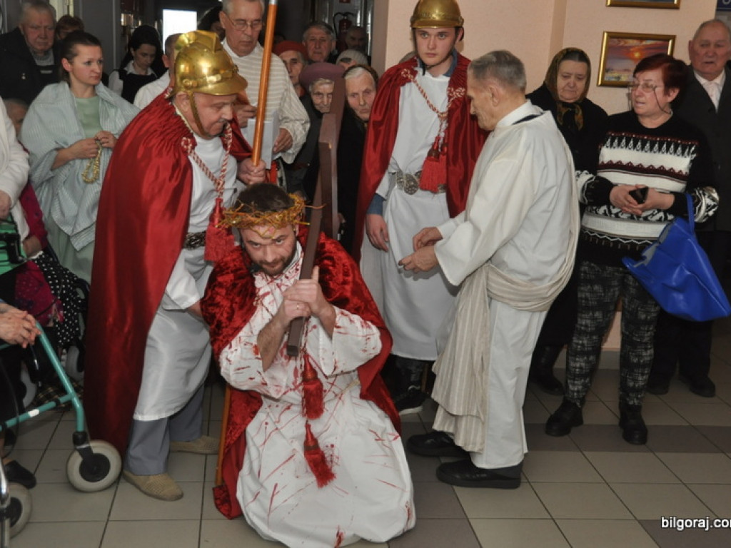 Misterium Męki Pańskiej w DPS dla Kombatantów (FOTO)