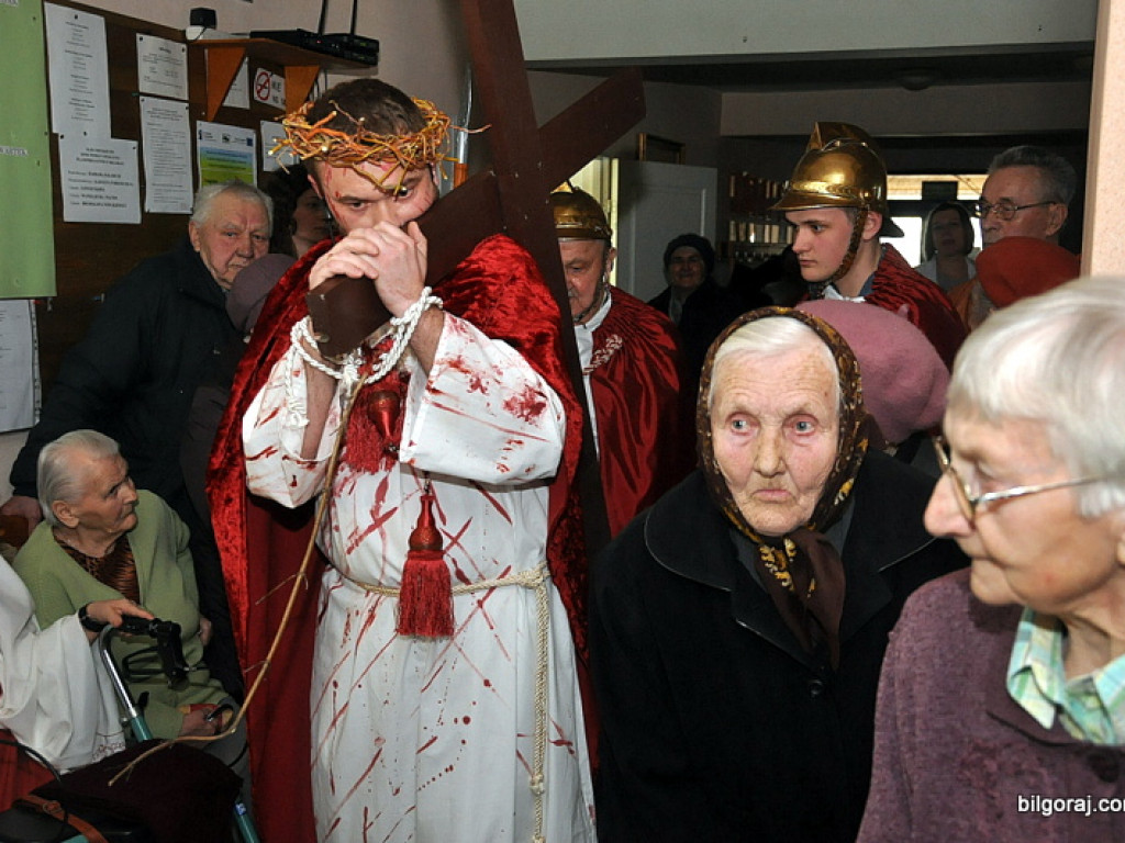 Misterium Męki Pańskiej w DPS dla Kombatantów (FOTO)