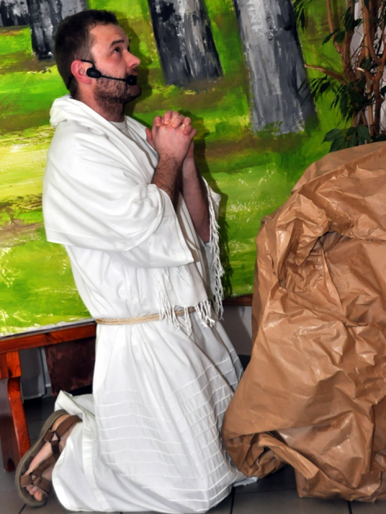 Misterium Męki Pańskiej w DPS dla Kombatantów (FOTO)