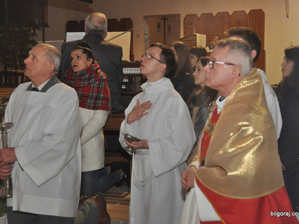 Liturgia Wielkiego Piątku (FOTO)