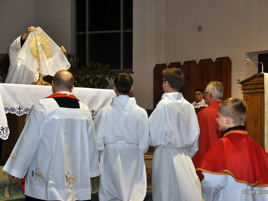 Liturgia Wielkiego Piątku (FOTO)