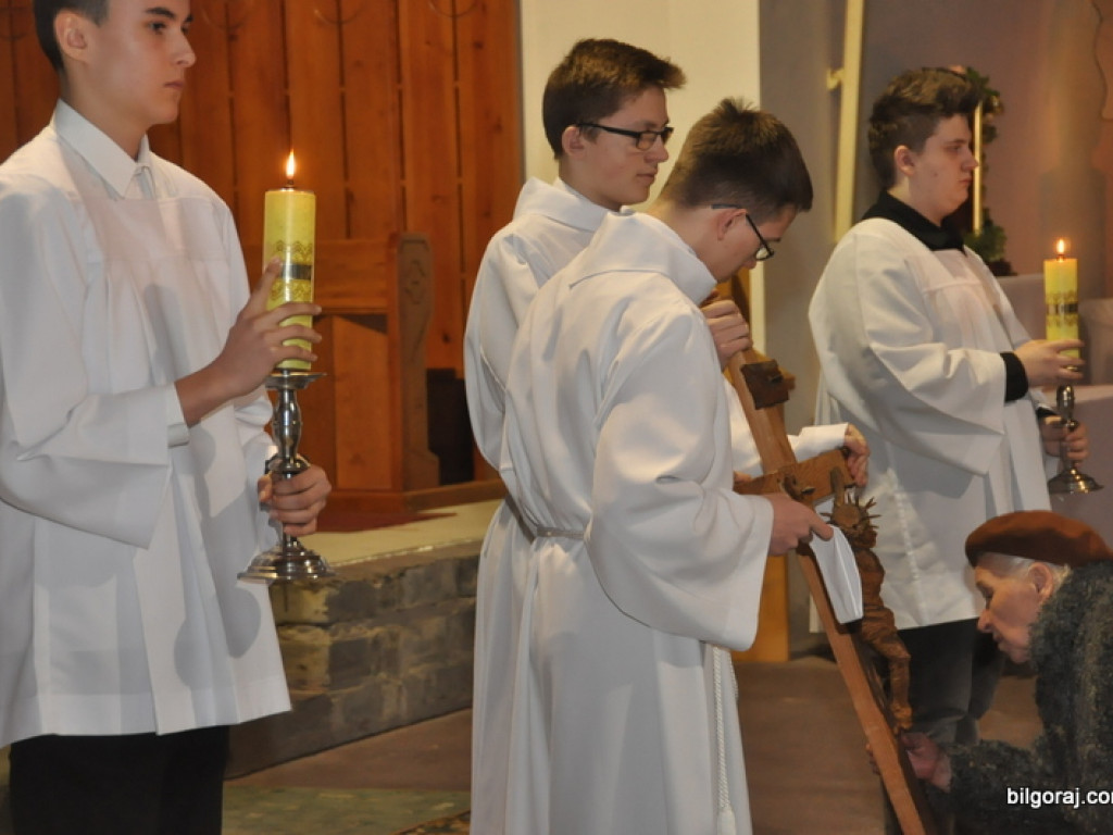 Liturgia Wielkiego Piątku (FOTO)