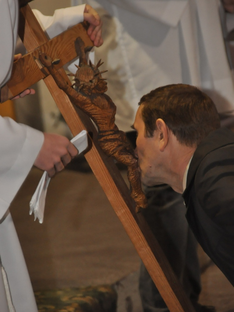 Liturgia Wielkiego Piątku (FOTO)