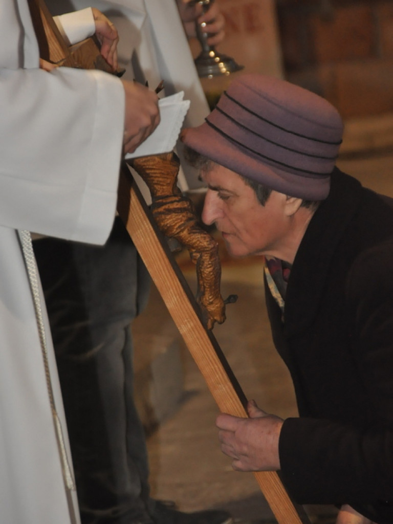 Liturgia Wielkiego Piątku (FOTO)