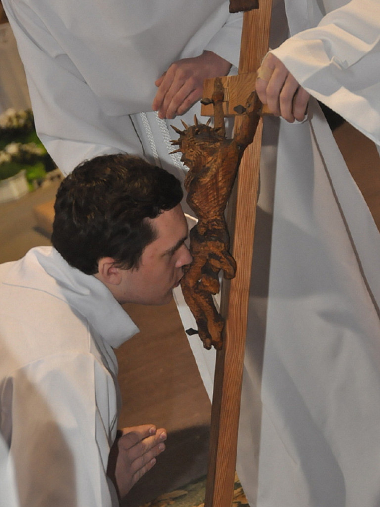 Liturgia Wielkiego Piątku (FOTO)