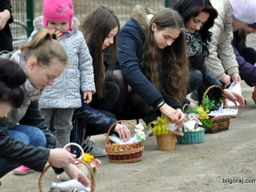 Poświęcenie pokarmów na stół wielkanocny (FOTO)