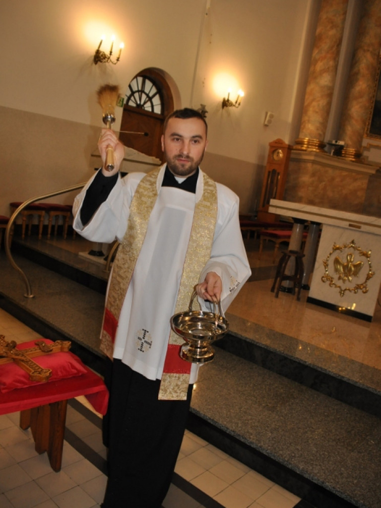 Poświęcenie pokarmów na stół wielkanocny (FOTO)