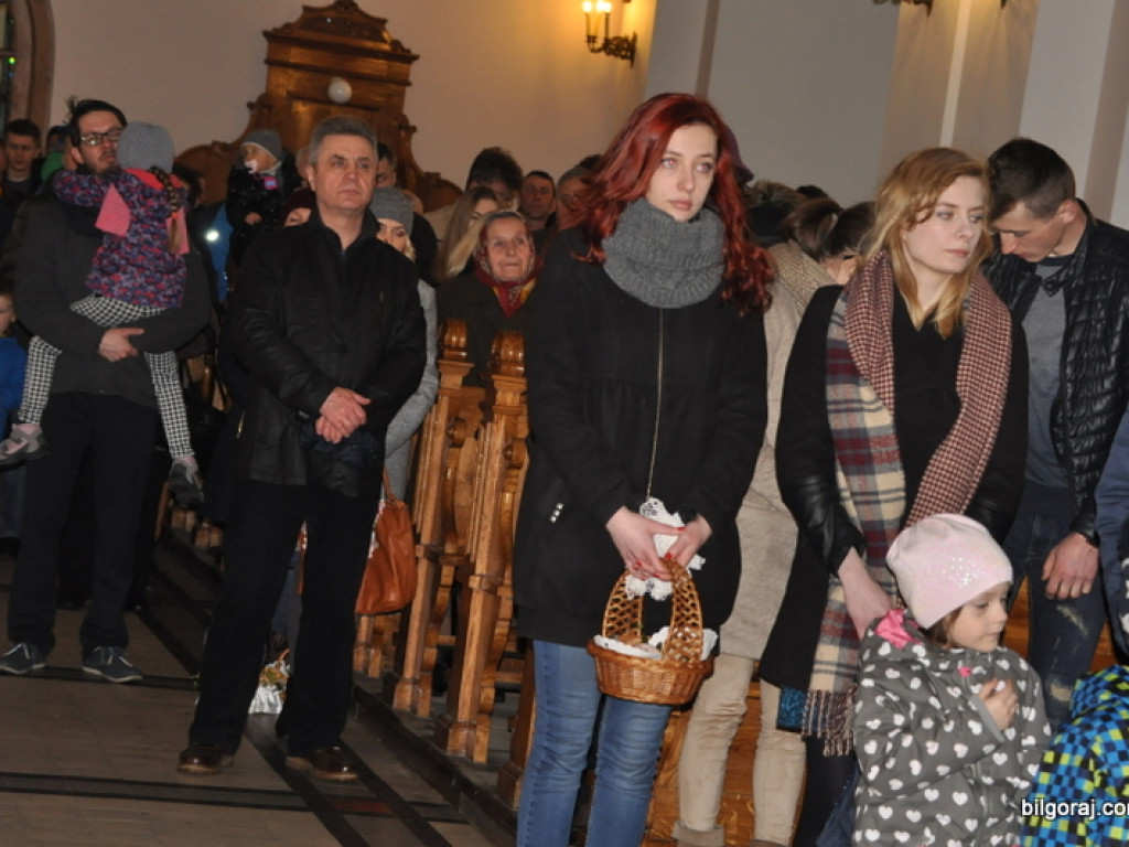 Poświęcenie pokarmów na stół wielkanocny (FOTO)