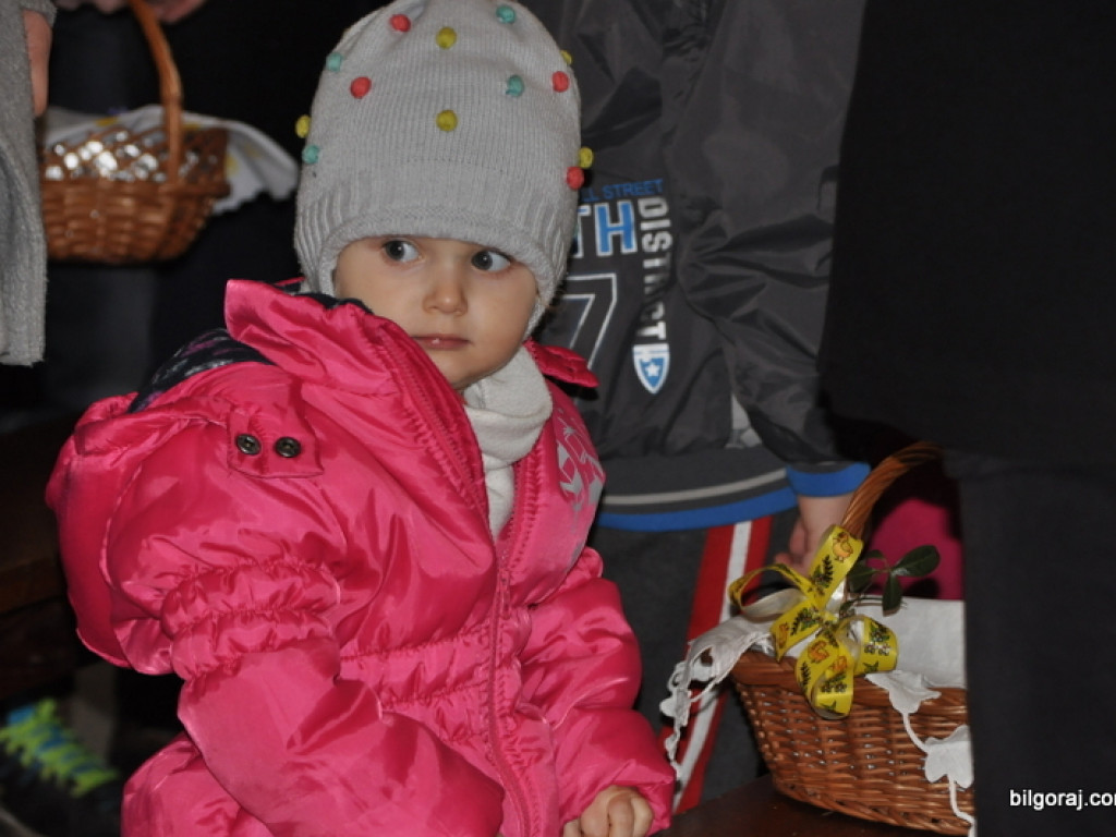 Poświęcenie pokarmów na stół wielkanocny (FOTO)