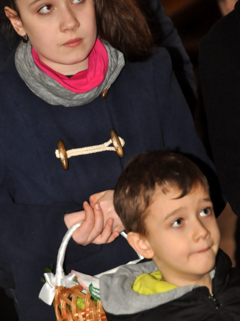 Poświęcenie pokarmów na stół wielkanocny (FOTO)