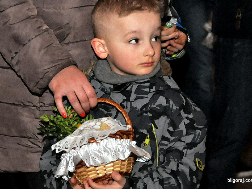 Poświęcenie pokarmów na stół wielkanocny (FOTO)