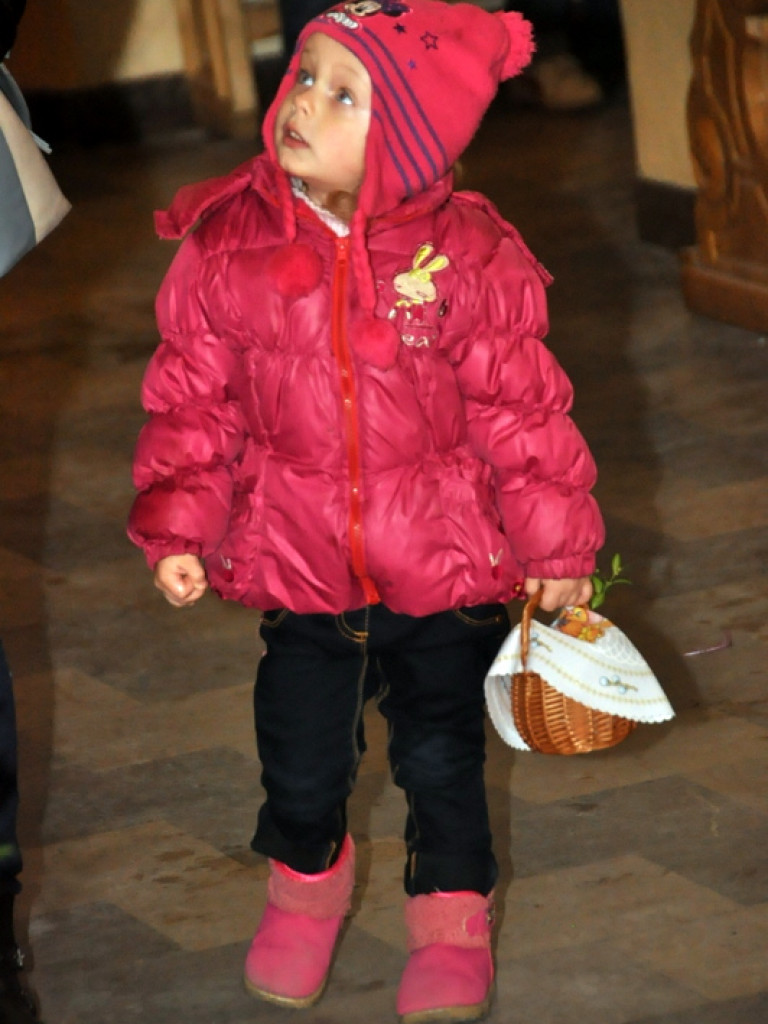 Poświęcenie pokarmów na stół wielkanocny (FOTO)