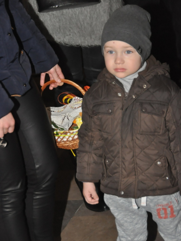 Poświęcenie pokarmów na stół wielkanocny (FOTO)