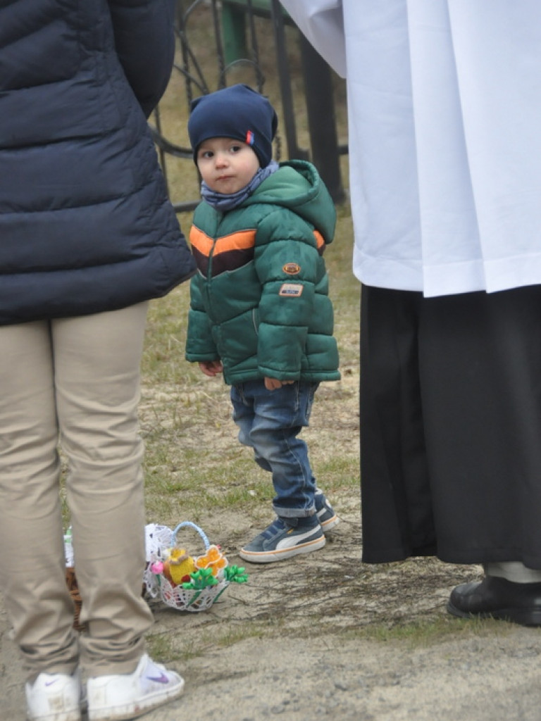Poświęcenie pokarmów na stół wielkanocny (FOTO)