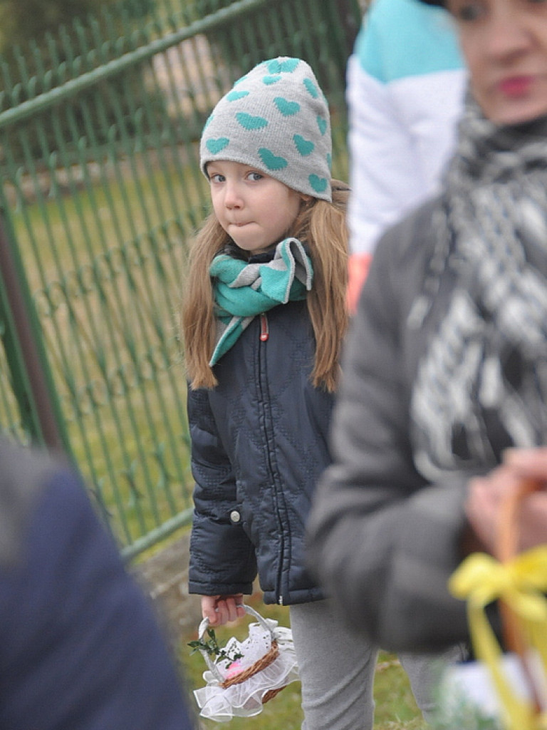 Poświęcenie pokarmów na stół wielkanocny (FOTO)
