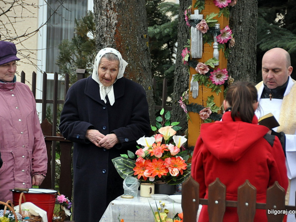 Poświęcenie pokarmów na stół wielkanocny (FOTO)