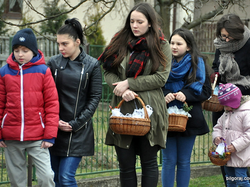 Poświęcenie pokarmów na stół wielkanocny (FOTO)