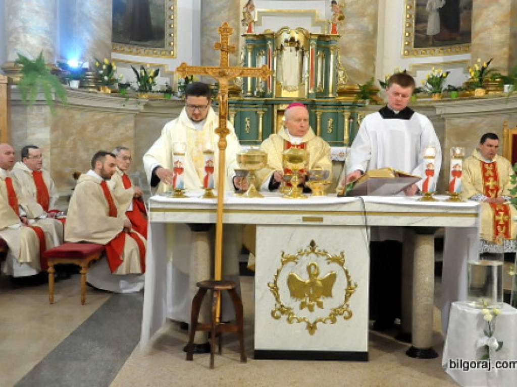 Liturgia Wigilii Paschalnej (FOTO)