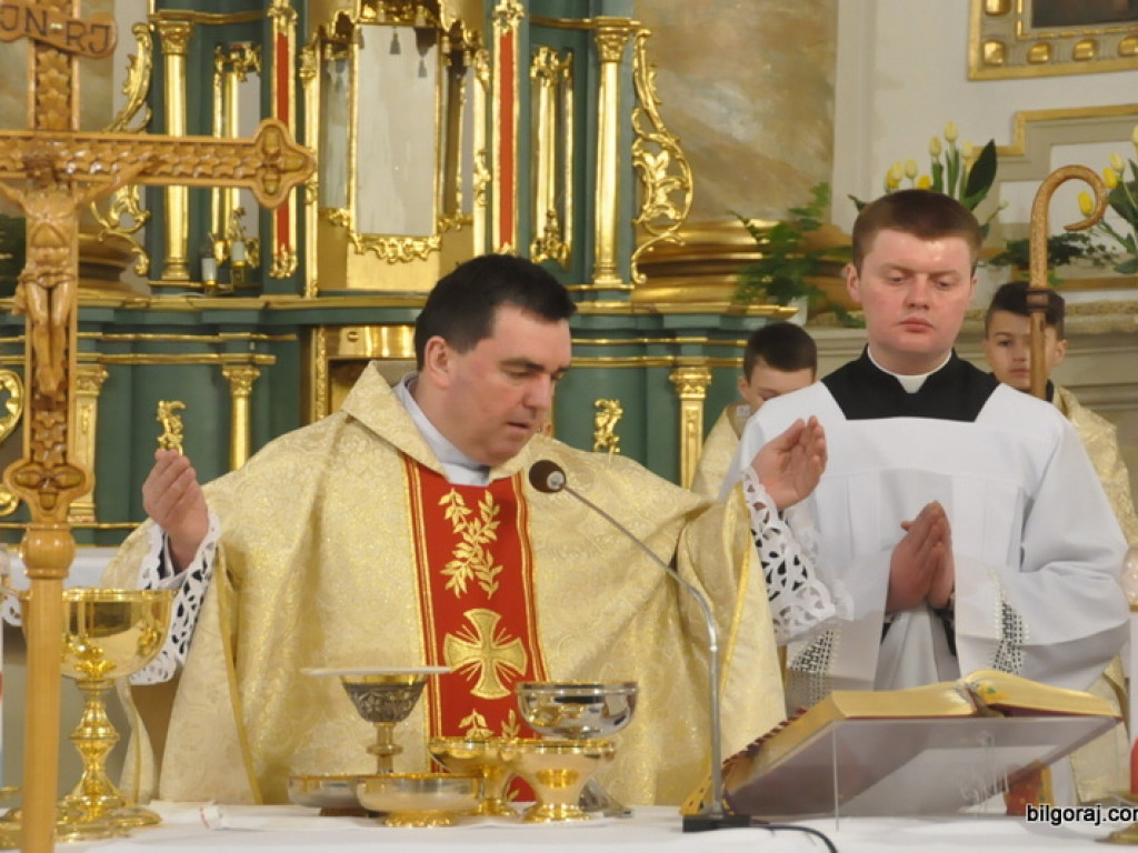 Liturgia Wigilii Paschalnej (FOTO)