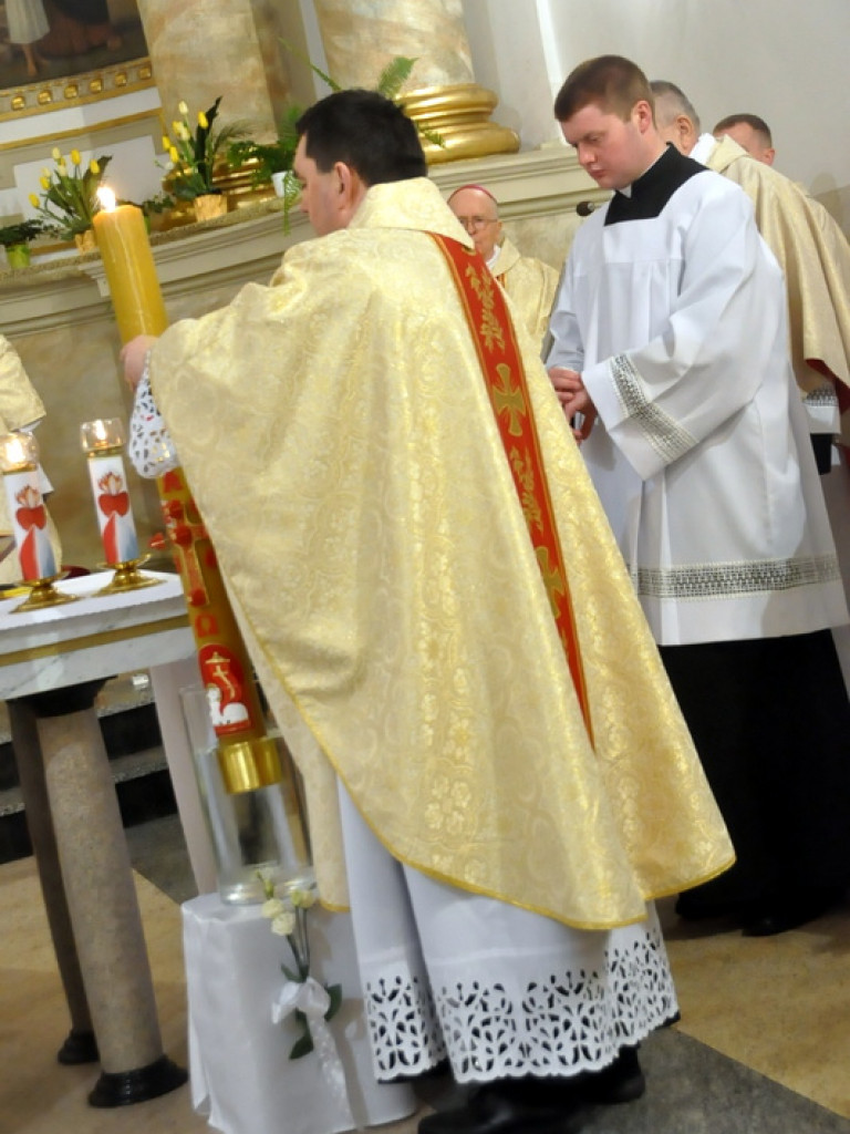 Liturgia Wigilii Paschalnej (FOTO)