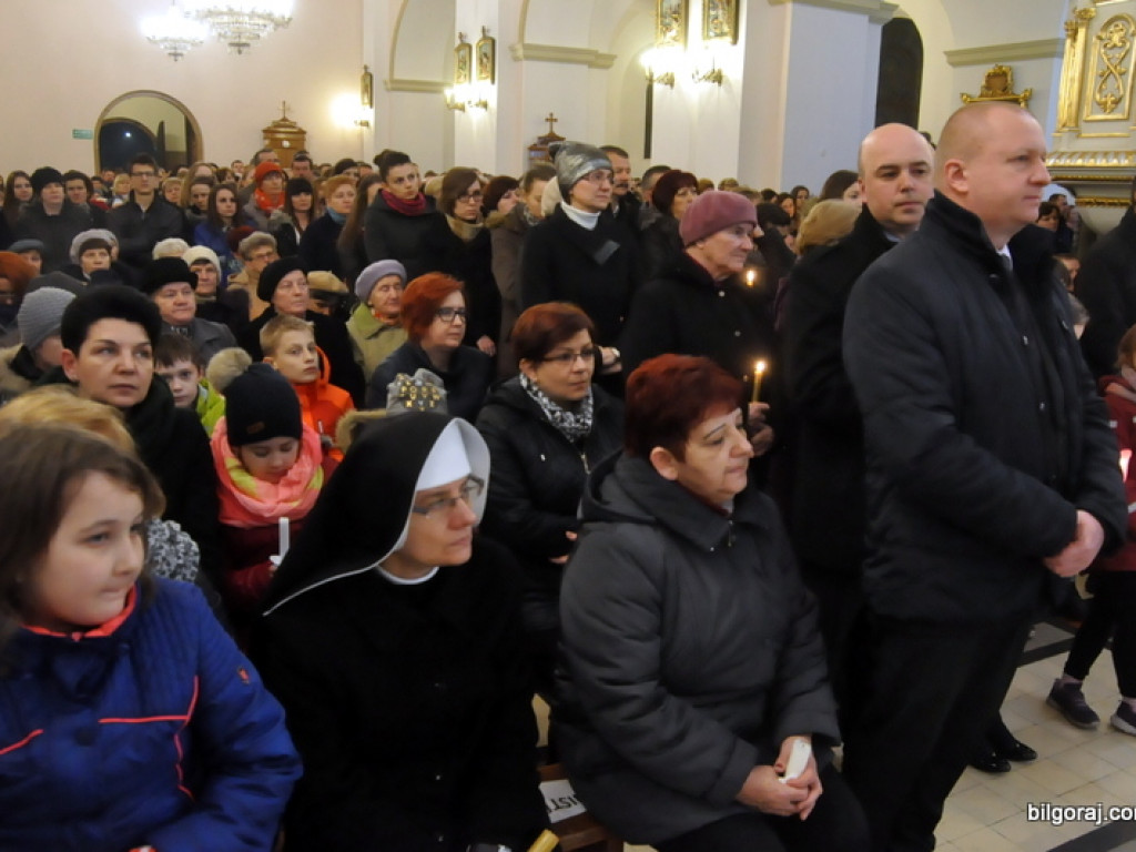 Liturgia Wigilii Paschalnej (FOTO)