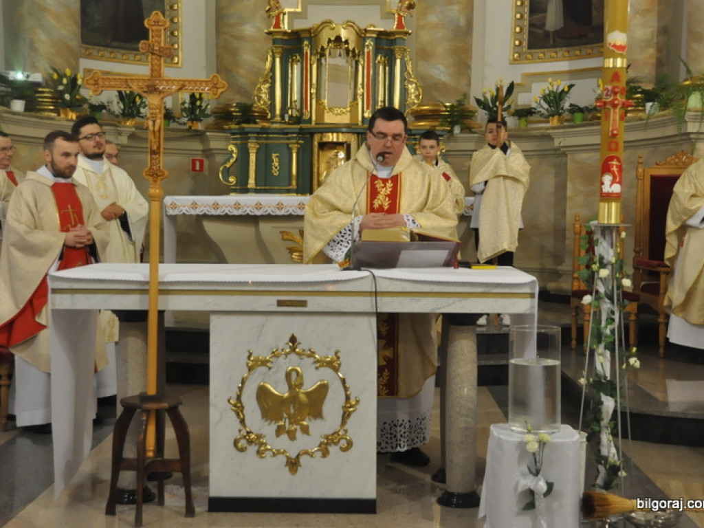 Liturgia Wigilii Paschalnej (FOTO)