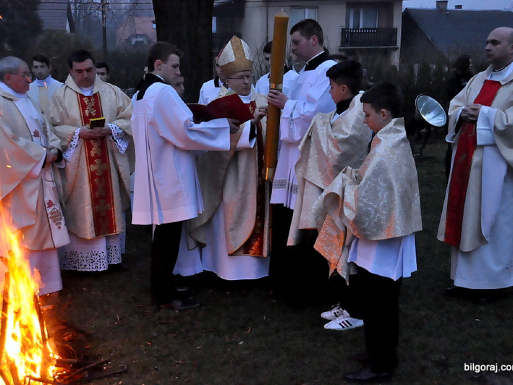 Liturgia Wigilii Paschalnej (FOTO)