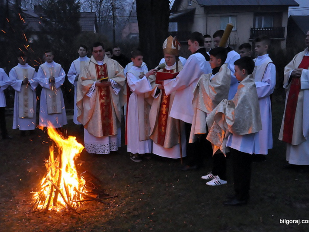Liturgia Wigilii Paschalnej (FOTO)