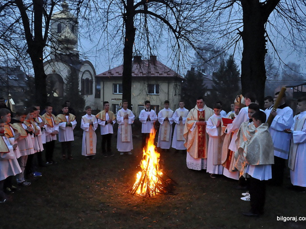 Liturgia Wigilii Paschalnej (FOTO)
