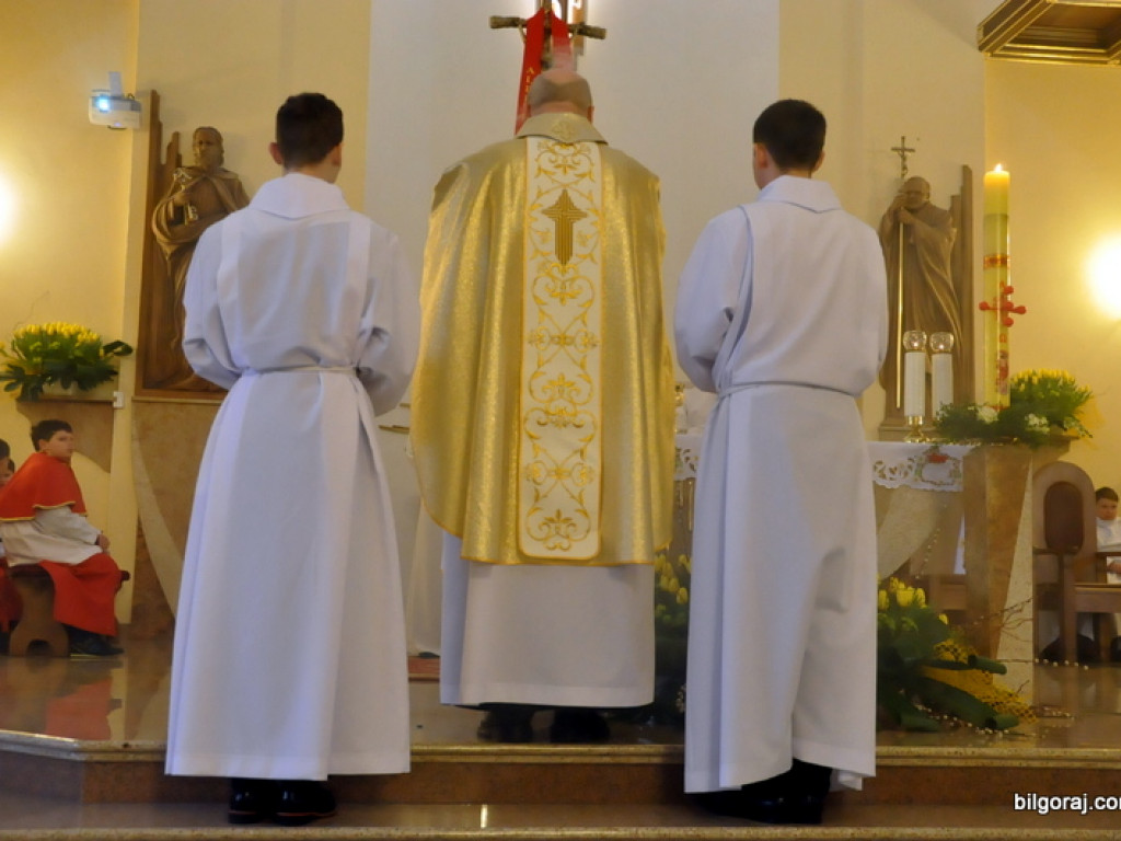 Rezurekcja - wierni uczcili Zmartwychwstanie Chrystusa (FOTO)