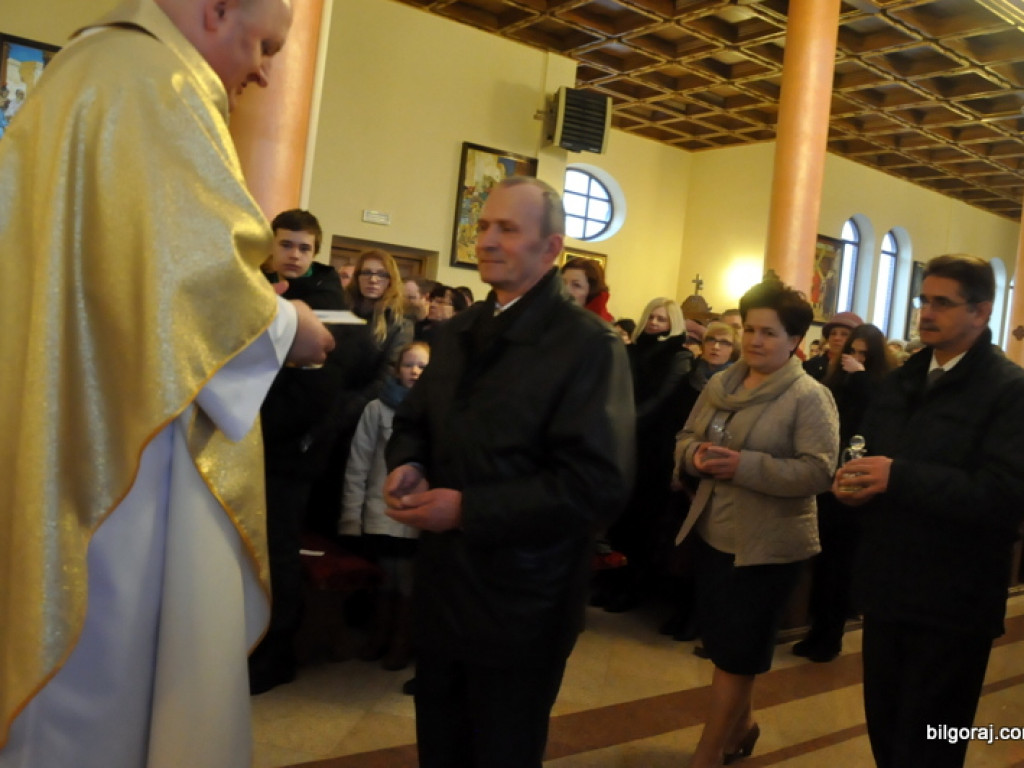 Rezurekcja - wierni uczcili Zmartwychwstanie Chrystusa (FOTO)