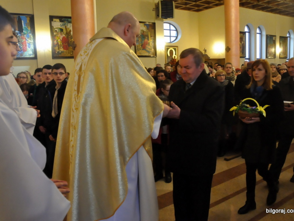 Rezurekcja - wierni uczcili Zmartwychwstanie Chrystusa (FOTO)