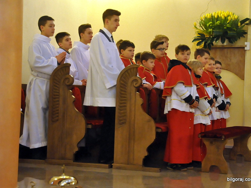 Rezurekcja - wierni uczcili Zmartwychwstanie Chrystusa (FOTO)