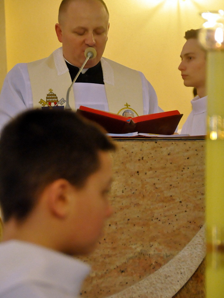 Rezurekcja - wierni uczcili Zmartwychwstanie Chrystusa (FOTO)