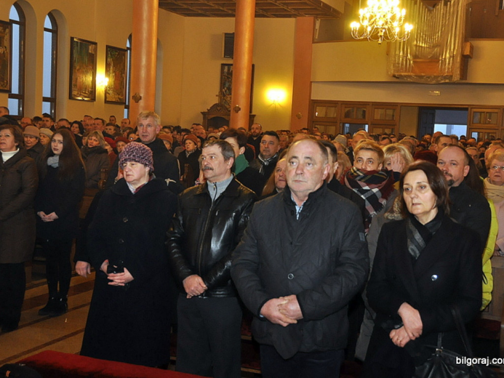 Rezurekcja - wierni uczcili Zmartwychwstanie Chrystusa (FOTO)