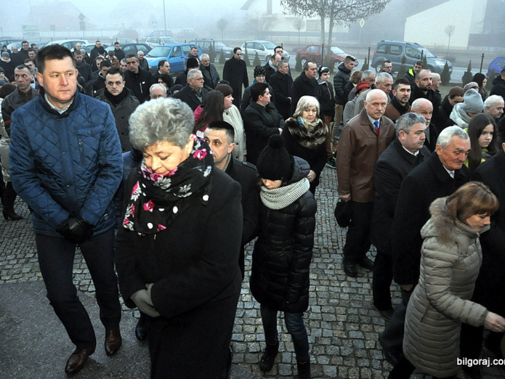 Rezurekcja - wierni uczcili Zmartwychwstanie Chrystusa (FOTO)