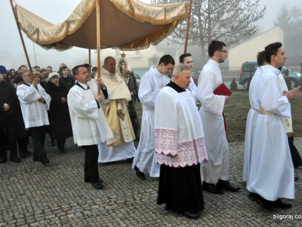 Rezurekcja - wierni uczcili Zmartwychwstanie Chrystusa (FOTO)